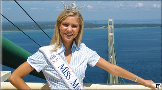 Kirsten Haglundot, Miss Amerika 2008.